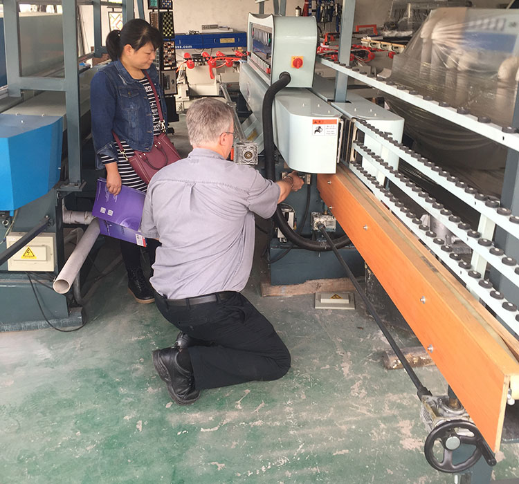 ZM9325A Glass polishing at the workshop 1