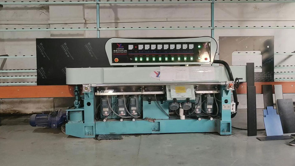 Compact laminated plate edging machine