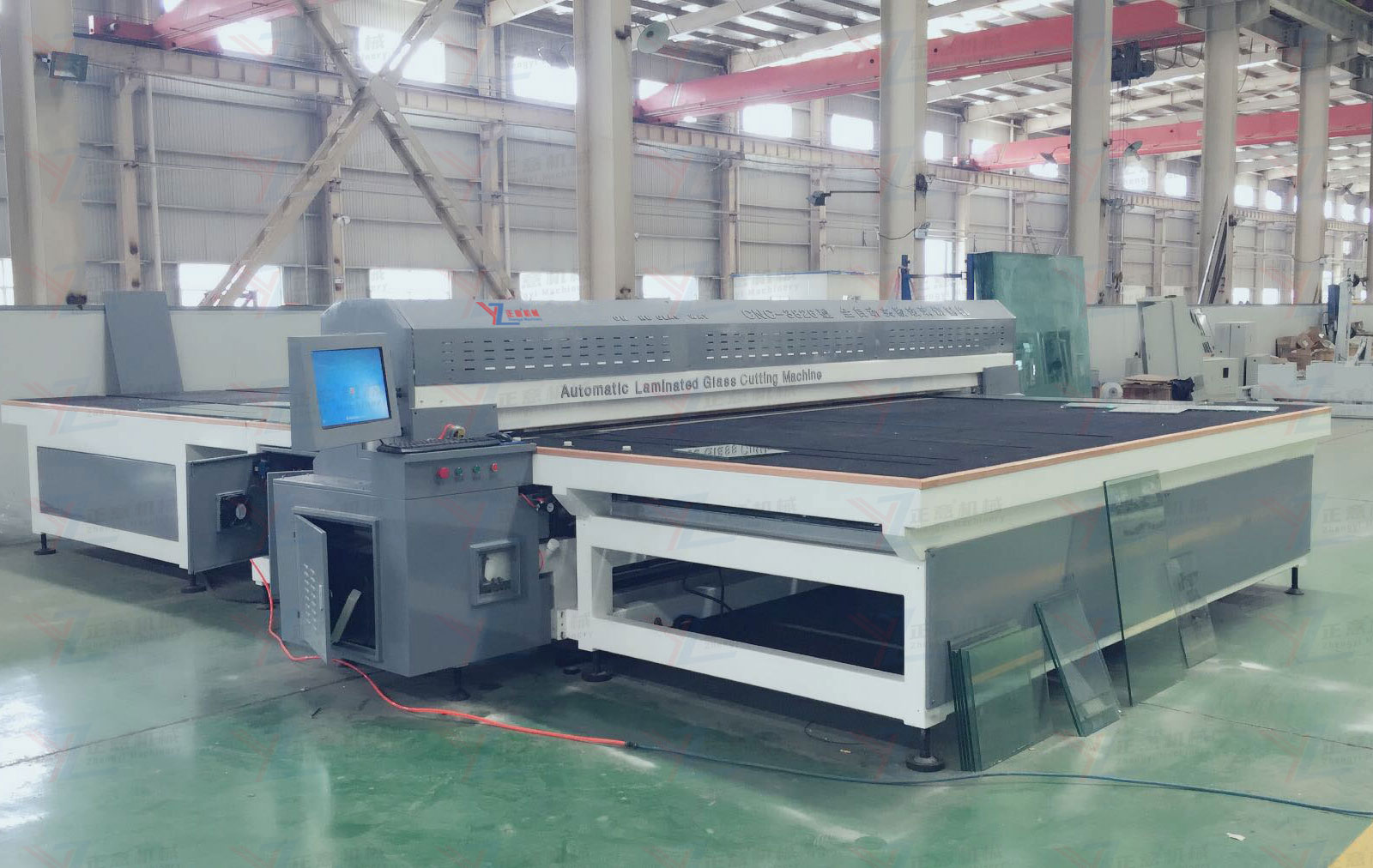 Laminated glass cutting machine